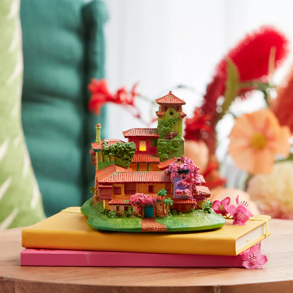 Disney Store Figurine Musicale Casita Encanto, La Fantastique Famille Madrigal – Image 2