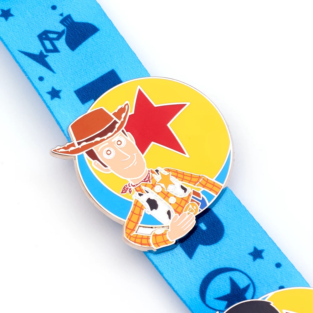 Disney Store Ensemble Pin's Et Tour De Cou Pixar – Image 5