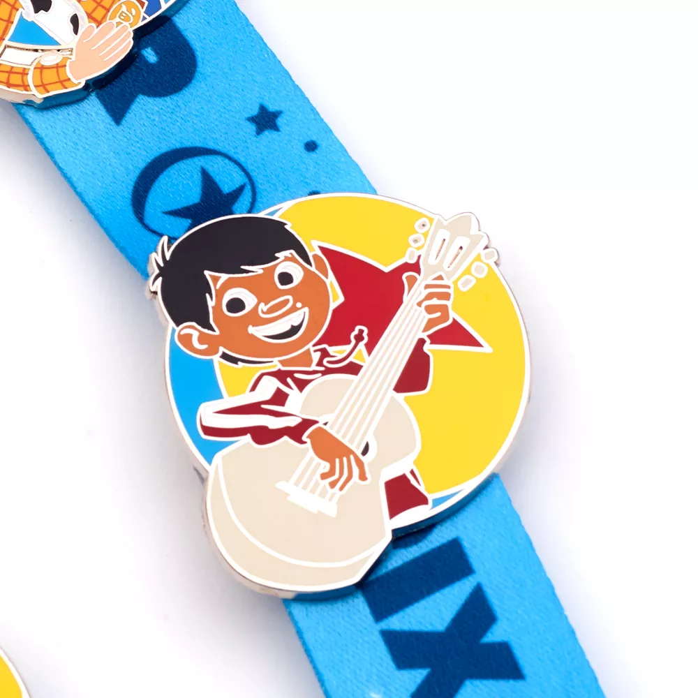Disney Store Ensemble Pin's Et Tour De Cou Pixar – Image 6